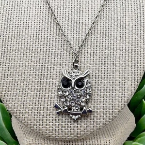 Collar Búho Colgante Tono Plata Estrás Acentos Animal Pájaro - Imagen 1 de 8