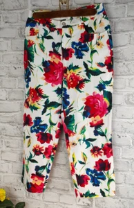 Helline Damenhose Jeans stretch weiß Blumen bunt allover Print rühling Sommer - Picture 1 of 9