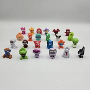 GoGo Crazy Bones Konvolut 24 nummerierte Figuren siehe Bilder Konvolut ***LESEN - Bild 1 von 10