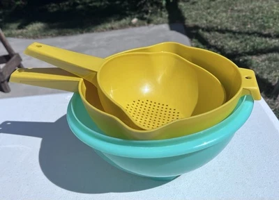 Lot 3 Sizes Tupperware Colander Strainers 1 Jadeite Green/2 Lemon Yellow Vintage - Image 1 of 4