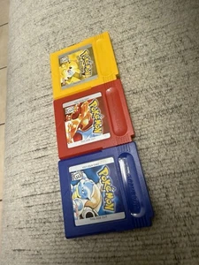 Pokemon Rote, Blaue und Pikachu Gelbe Edition Nintendo Game Boy Spiele (getestet) - Bild 1 von 5