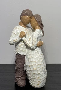 "Estatua de resina de 7,25"" pintada a mano y abrazando estatuilla de pareja" - Imagen 1 de 7