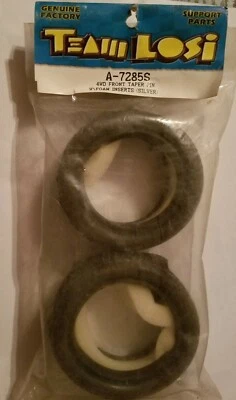 Alfileres cónicos Team Losi 4x4 neumático delantero plateado con inserto de espuma vintage RC A-7285S Foto 1 de 2