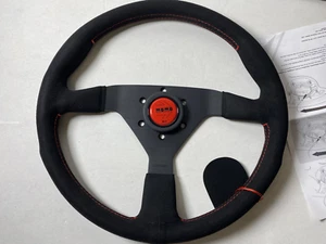 Volante deportivo MOMO MonteCarlo 350 mm 14' gamuza radios engrosados puntada roja - Imagen 1 de 11