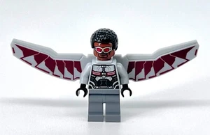 🦅 NEW 🦅 Genuine LEGO® Minifigure FALCON (sh261) from set 76050 - Picture 1 of 6