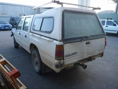 HOLDEN RODEO TF 06/1989-03/1997 CREWCAB SEAT BELT ASSEMBLY LEFT REAR GREY - image 1 of 4