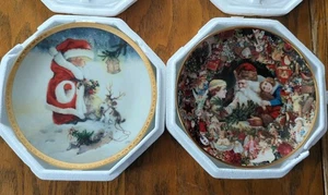 Hamilton Collection Christmas Santa Sammelteller 2er Set  - Bild 1 von 9