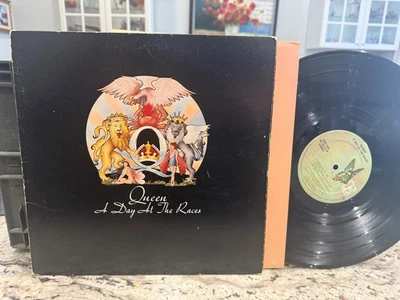 QUEEN - A DAY AT THE RACES - 1976 - STERLING PRESS LOWEST $$ VINYL LP RECORD Foto 1 de 4