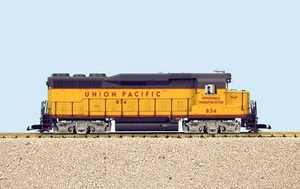 USA Trains 22452 UNION PACIFIC GP30 YELLOW/GRAY/RED#842 - Picture 1 of 1