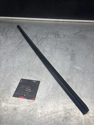 Tira sellado ventana exterior derecha Porsche 924/944 477837470A nuevo Foto 1 de 3