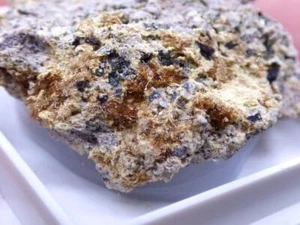 Mineralien: Yuanfulíte, Calcit, Hämatit und Diopsid - Spanien - er1107 - Bild 1 von 6