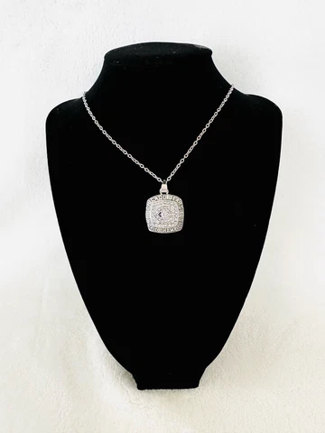 1985 Chicago Bears Super Bowl Championship Pendant, US SHIP Cover