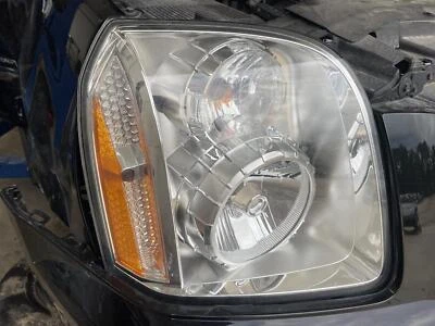 Used Right Headlight Assembly fits: 2014 Gmc Yukon xl 1500 Denali Right Grade A - Image 1 of 4
