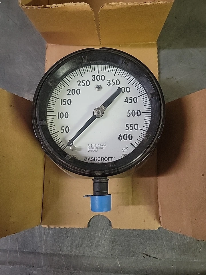 Manómetro de prueba ASHCROFT 4-1/2", 0 a 600 psi 45-1279RS 04L 600, 1/2 NPT  Foto 1 de 4