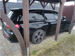 1 Satz Alufelgen Mercedes Benz E Klasse (W213) mit Continental Winterreifen  - Bild 1 von 8