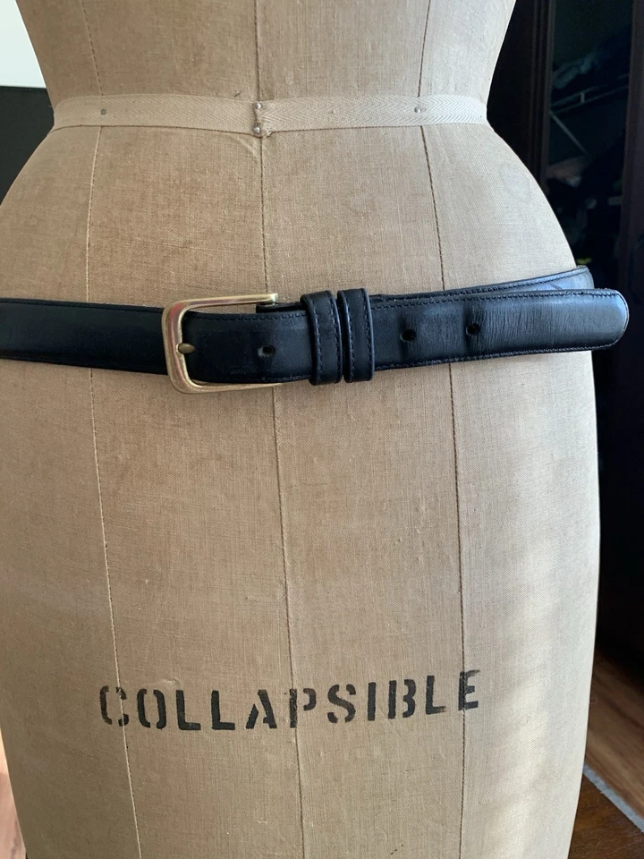 Cinturón fino Coach de cuero negro 34 pulgadas de largo latón macizo Foto 1 de 4