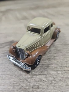 Coche de juguete suelto Matchbox Chevy Master cupé tostado y marrón fundido a presión 1/64 Mattel - Imagen 1 de 5