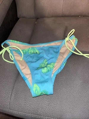 Parte inferior de bikini de cuerda azul con mariposas talla grande 11/13 No Boundaries Juniors Foto 1 de 4