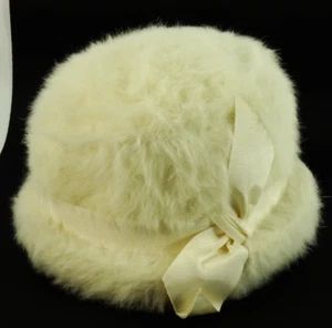 Vintage 1950s 60s Cloche Hat Made in Italy Off White Cream Faux Fur Bow Palmer - Picture 1 of 11