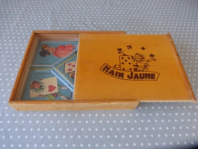 Jeu de nain jaune ancien en BOIS vintage sans les pionsdimensions:30/27/5cm  - Photo 1/4