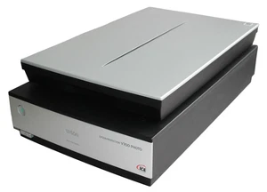 Epson Perfection V700 scanner foto documenti Win 10 11 A4 libro usato - Foto 1 di 6