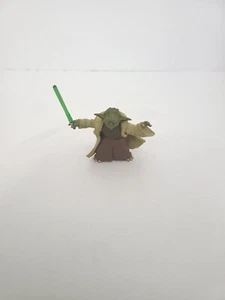 2001 Star Wars Attack Of The Clones Hasbro Yoda 2 in Action Figure. - Picture 1 of 9