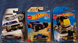 Hot Wheels 3 Car Lot, Rig Heat, 70 Buick GSX, Bone Shaker - Bild 1 von 5