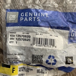 12570620 AC Delco Fuel Injector Clips Gas Set of 8 New for Chevy Le Sabre Sedan - Picture 1 of 2