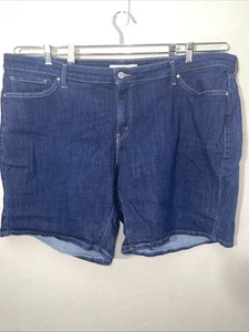 Levi's Classic Fit Jean Shorts Women's Size 24W 46 x 8 Denim 100% Cotton - Picture 1 of 7