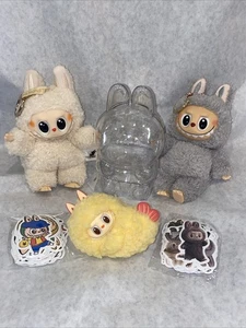 5 Stck. Konvolut Lububu Puppen, Hartschale & Aufkleber! Beschreibung lesen - Neu/Gebraucht - Bild 1 von 24