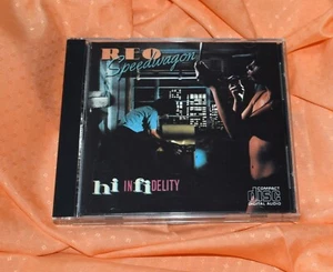 REO Speedwagon - HI INFIDELITY (1980) Epic/Legacy, Reissue, Remastered - Imagen 1 de 2