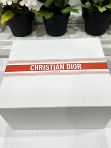 Dior Jasmin De Anges Gift box (21x18x10.50 cm) lined with Dior Tissue paper - Picture 1 of 3