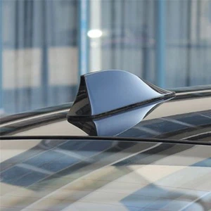 Car Fm-Radio Am Antenne Verstärkt Signal Flosse Hai IN Schwarz Glänzend Italien - Bild 1 von 5