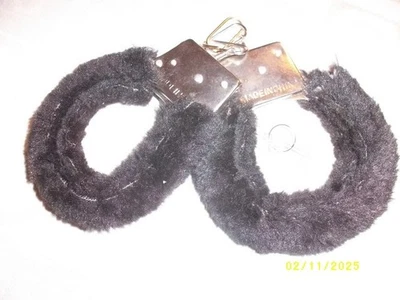 Handschellen Plüschhandschellen Karneval, Jungesellenabschied usw. - Bild 1 von 3