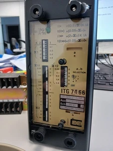 CEE ITG7466 Relè di sovracorrente tre poli 5A 60Hz 0,5 IN - Imagen 1 de 5