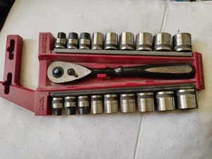 CRAFTSMAN 19 Stück Wirbelsäule Universal 3/8 Antrieb Steckschlüssel & Rachet Set 1/4-3/4"... - Bild 1 von 4