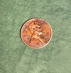 Lincoln Red Cent 1962D Ungraded Uncleaned - Picture 1 of 2