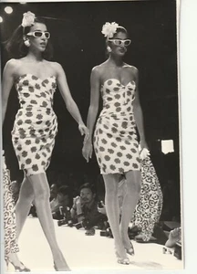 TIRAGE PHOTO	Argentique Ungaro 1989 Robert Cohen AGIP	Défilé de mode 1990 12X18 - Picture 1 of 2