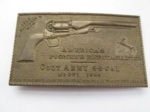 FIBBIA CINTURA VINTAGE ANNI '70 AMERICAS PIONEER HERITAGE COLT ARMY 44 CAL MODELLO 1860 - Foto 1 di 13
