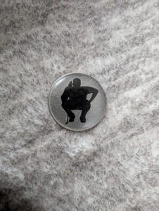 Ultra Tiger Woods Silhouette 1” Golf Ball Marker Vintage - Picture 1 of 2