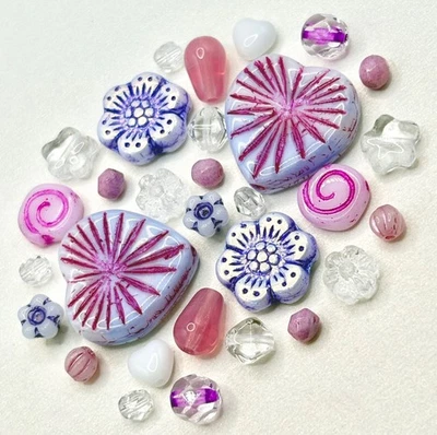 Lote de 30 cuentas checas - TODAS LAS CUENTAS DE VIDRIO CHECO rosa y violeta mezcladas de vidrio checo Foto 1 de 4