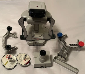Nintendo NES R.O.B. Rob the Robot-Robotic Operating Buddy w/ Accessories *Works* - Picture 1 of 18