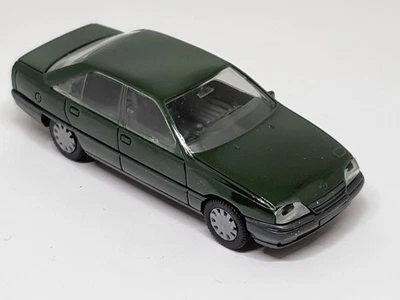 Opel Omega GLS dunkelgrün  von Herpa Modellauto (10A) - Bild 1 von 2