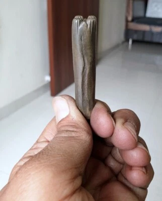 Antiguo diseño de anillo de bronce tallado a mano de latón antiguo para joyería troquel molde sello Foto 1 de 4