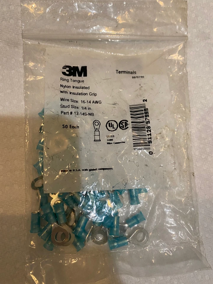 50 3M Crimp Wire Connectors Wire Size 16-14 AWG, Stud Size 1/4", P/N 12-14 - Image 1 of 1