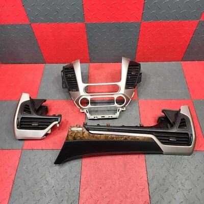 Juego de bisel de borde de tablero GMC Yukon Denali 15-20 (plateado/grano de madera) OEM 22883556 Foto 1 de 4