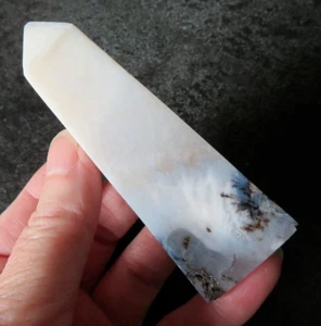 WUNDERSCHÖNER DENDRITISCHER ACHAT 'MERLINIT' (104,4 Gramm / 83 mm) TURM (A4) 'MAGISCH' - Bild 1 von 7