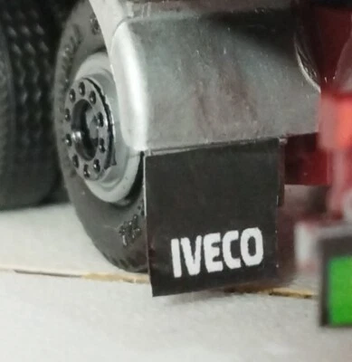 Iveco - 10 pezzi -paraspruzzi anteriore e posteriore grafica adesiva scala 1/87 - Immagine 1 di 4