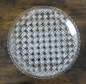 Plato antiguo de vidrio prensado 22,5 cm plato de vidrio con patrón geométrico - Imagen 1 de 4