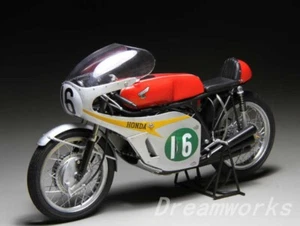 Galardonado Construido Tamiya 1/12 Honda Legendary RC166GP Racer + 2 Metal/PE Set - Imagen 1 de 24